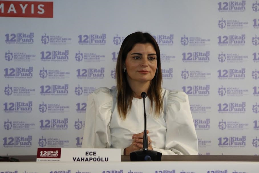 Ece Vahapoğlu: Parlak bir cilt için su ve nefes