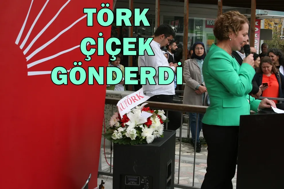 Törk Çiçek Gönderdi