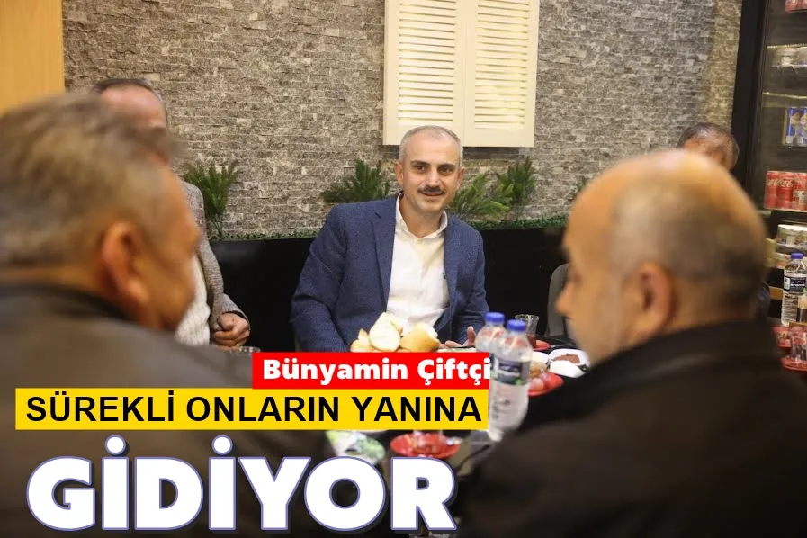 Çiftçi Sürekli Onların Yanına Gidiyor