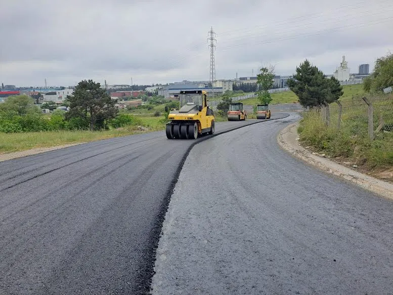 Gebze Pelitli Yolu Caddesine asfalt