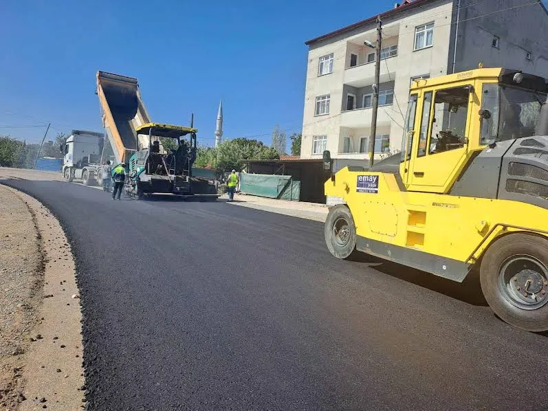 Kirazpınar’da asfaltlama yapıldı