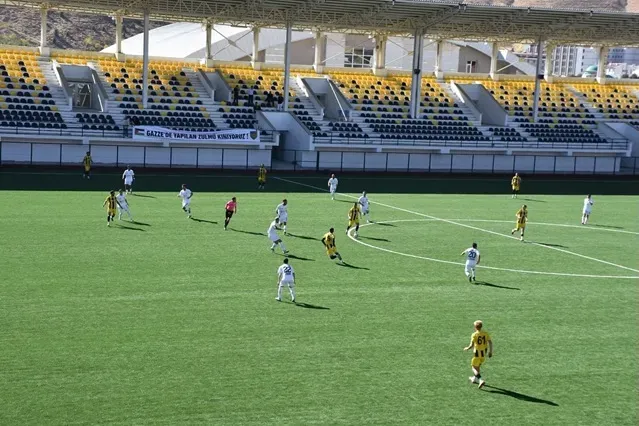 Bitlisspor Darıca G.B ile hazırlık maçı oynadı