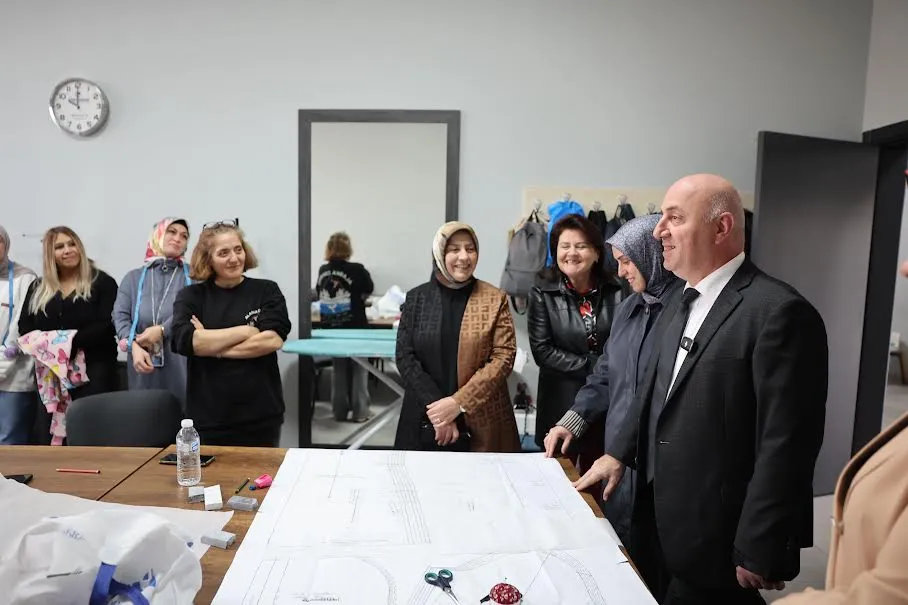 Darıca’da kadınlar ve çocuklar aynı çatı altında eğitim alıyor