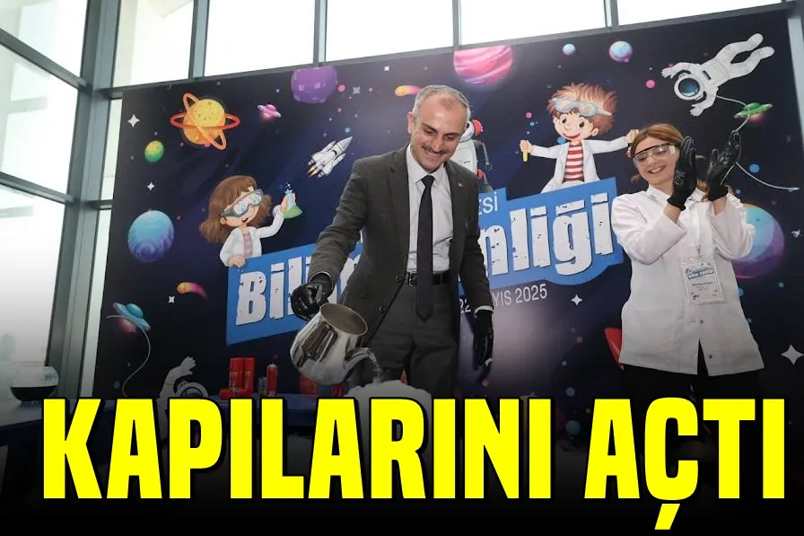 Kapılarını Açtı
