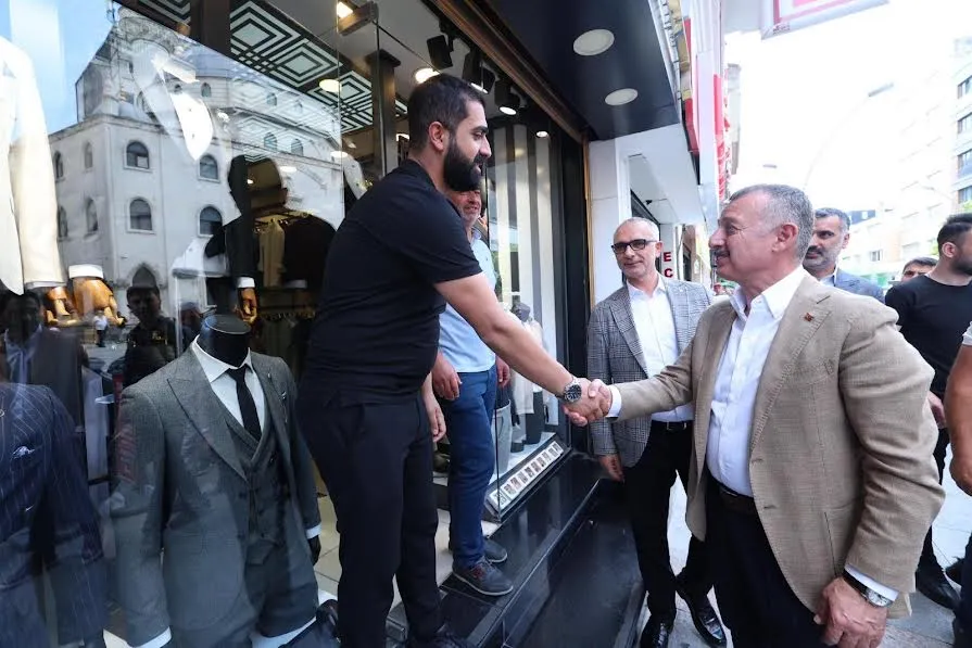 Büyükakın’dan Gebze’de esnaf turu