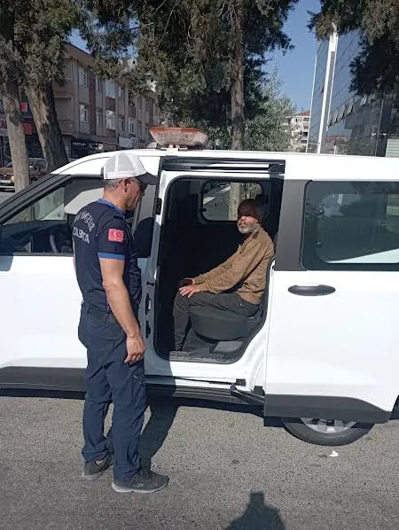 Zabıtadan yardım eli