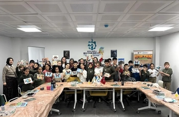 Atık malzemeleri sanata dönüştürdüler